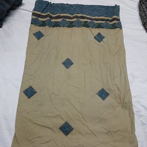 vintage 80's Springs King size pillowcase with  beige and blue diamond pattern.